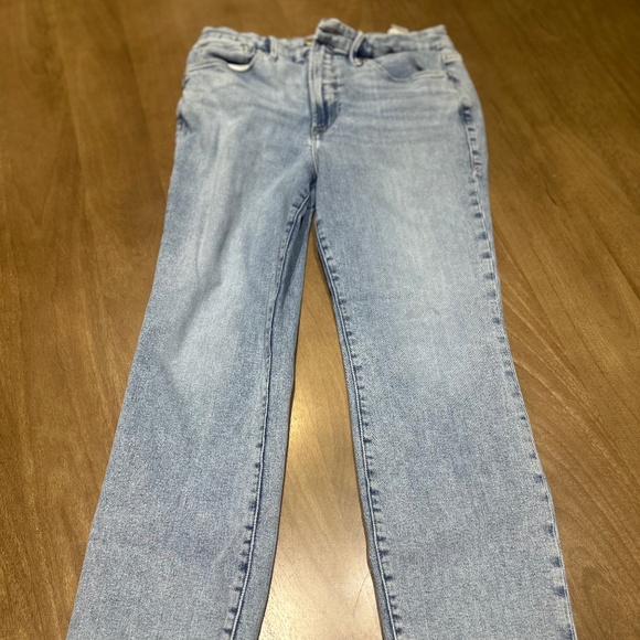Good American light wash jeans.